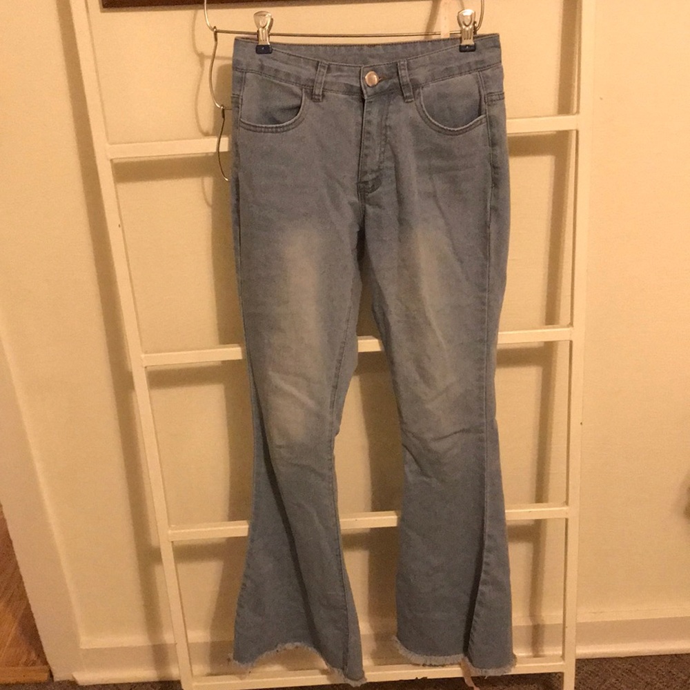No name like new jeans 25 inch hip 39 inch total length .